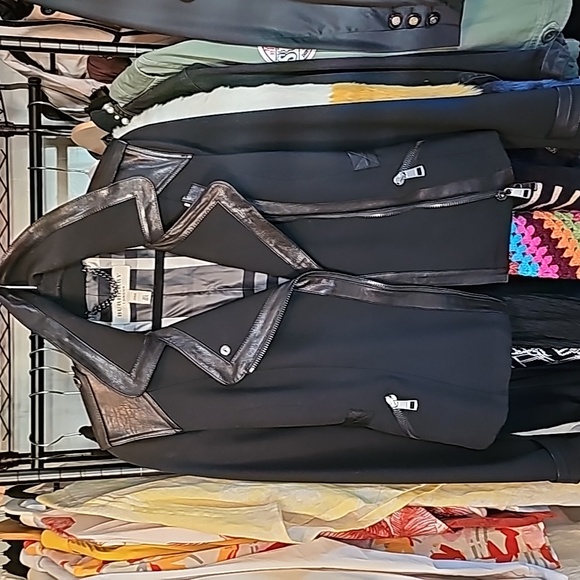 BURBERRY London Moto Jacket - Picture 16 of 16